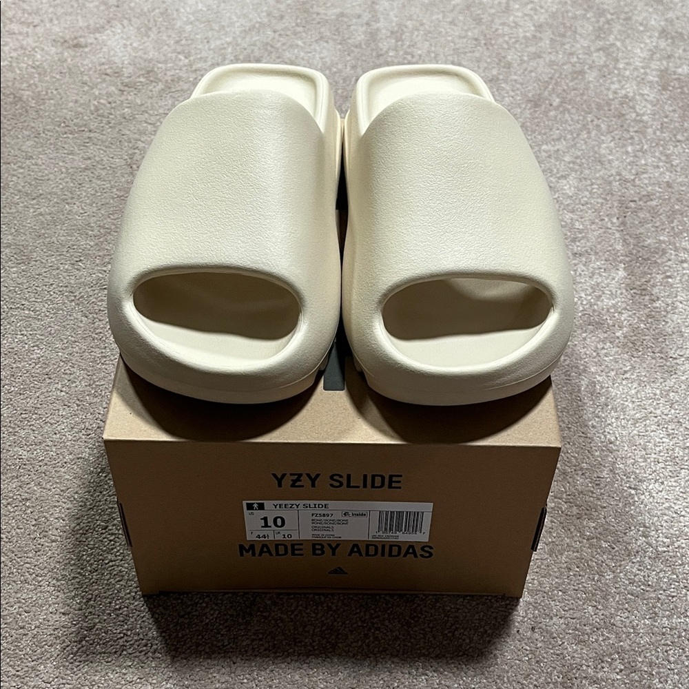 Adidas Yeezy Slide Bone Size 10